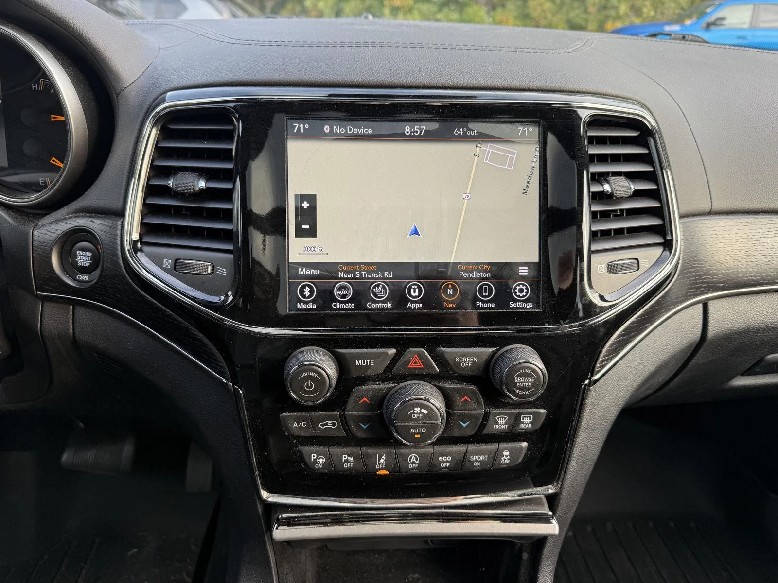 Used 2020 Diamond Black Crystal Pearlcoat Jeep High Altitude image 4