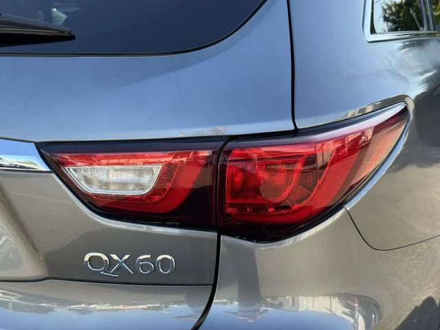 Used 2018 Gray INFINITI Base image 16