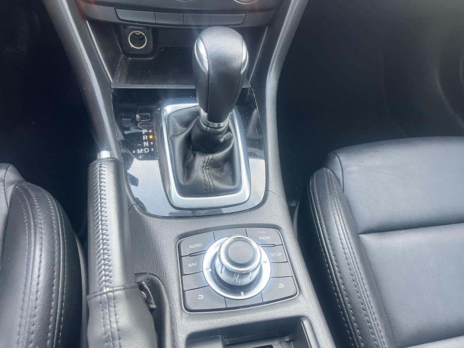 Used 2015 Jet Black Mica Mazda i Touring image 22