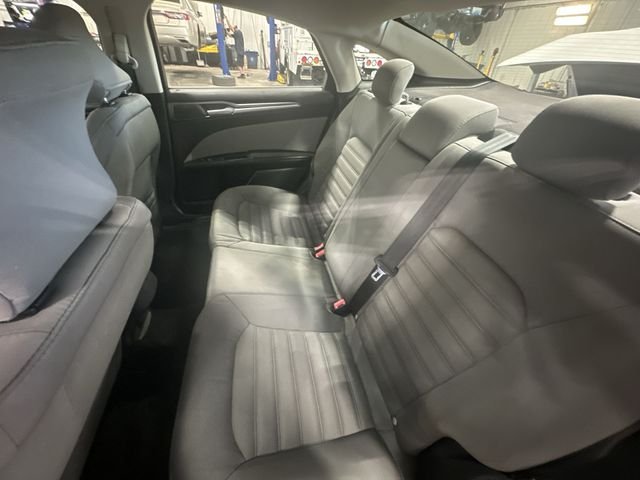 Used 2015 White Ford S image 31