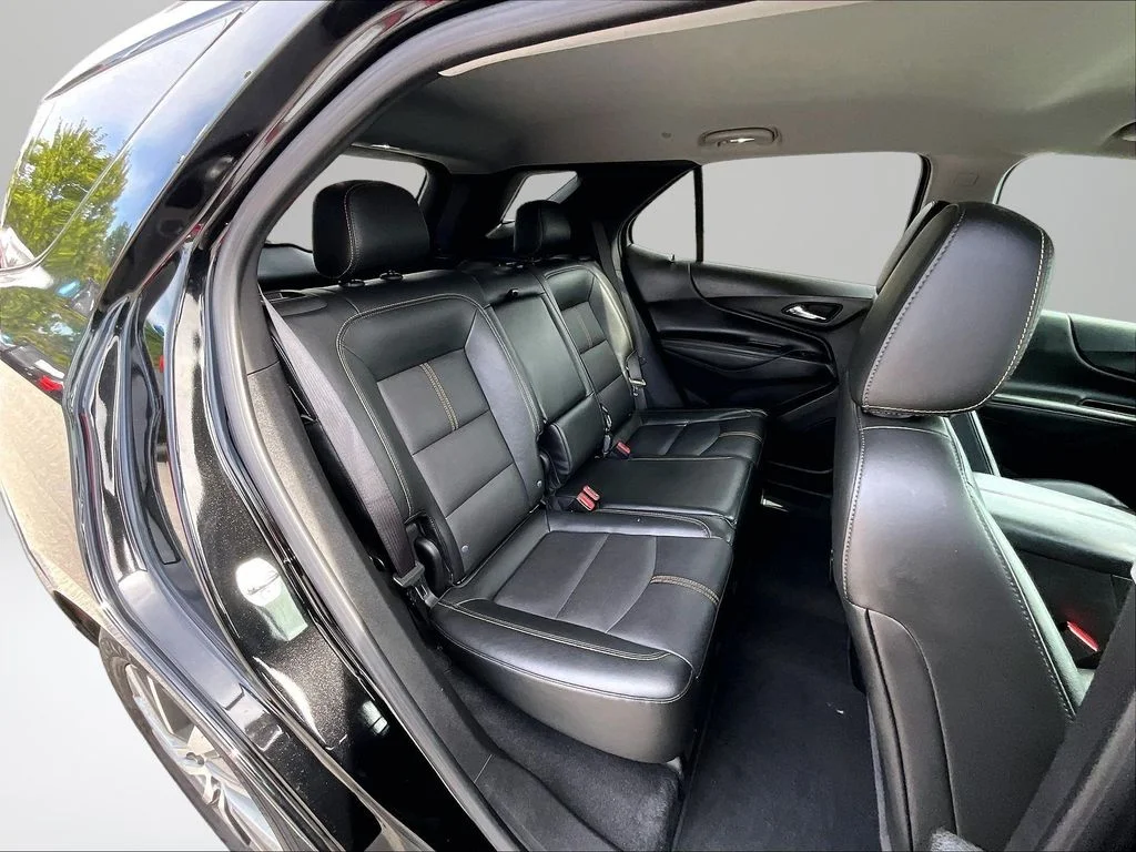 Used 2023 Black Chevrolet Premier image 27
