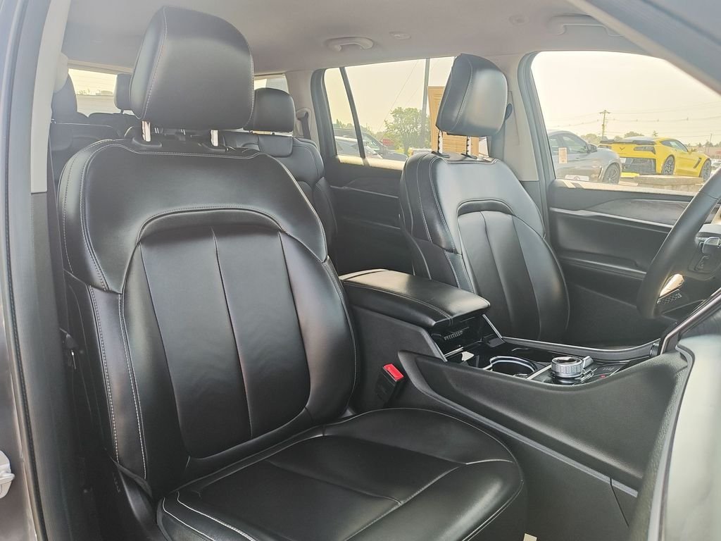 Used 2023 Gray Jeep Limited image 26