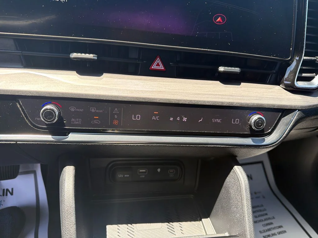 Used 2024 White Kia X-Line image 20
