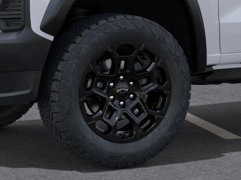 New 2026 Summit White Chevrolet Trail Boss image 9