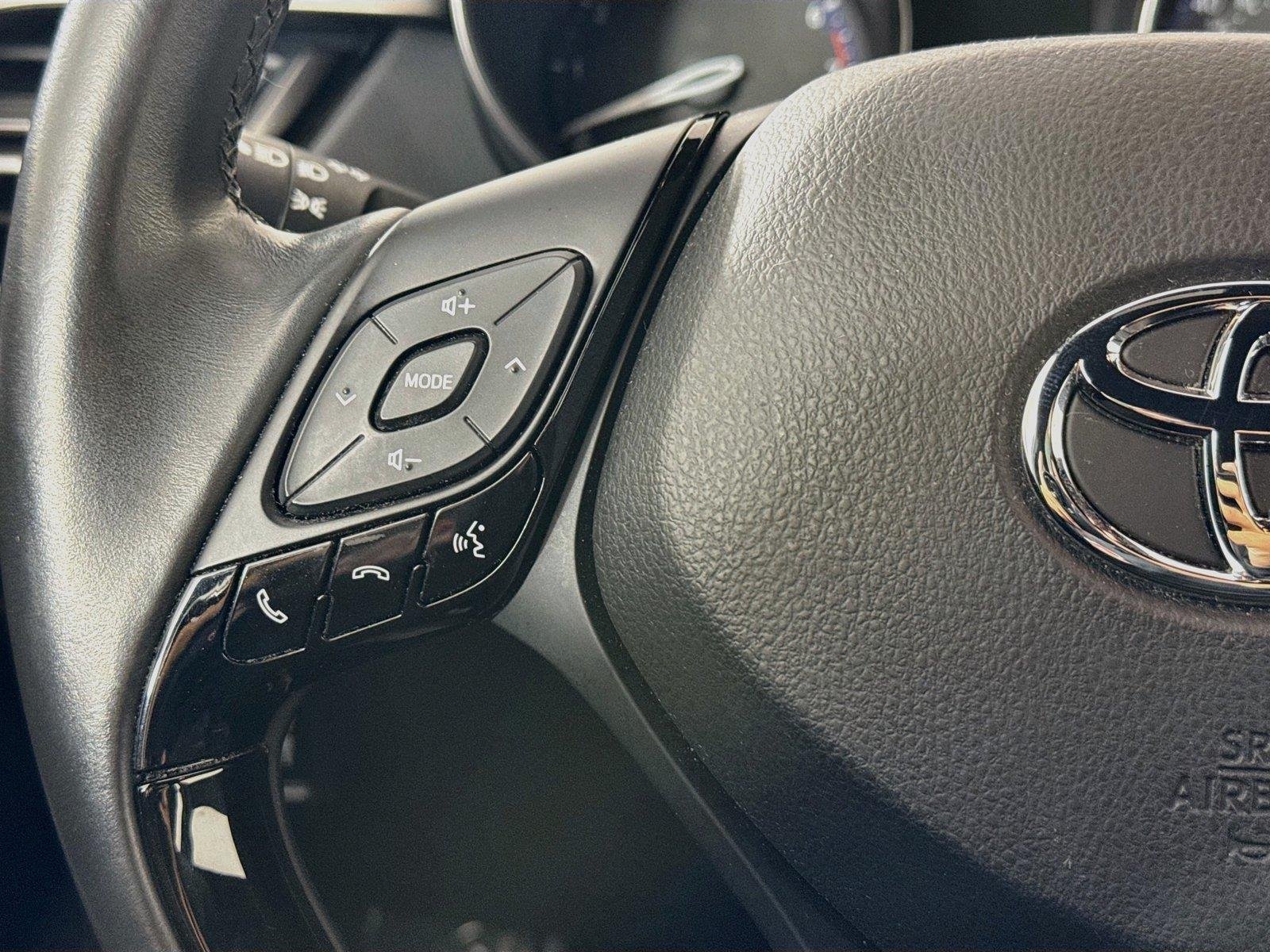 Used 2019 Blizzard Pearl Toyota Limited image 17