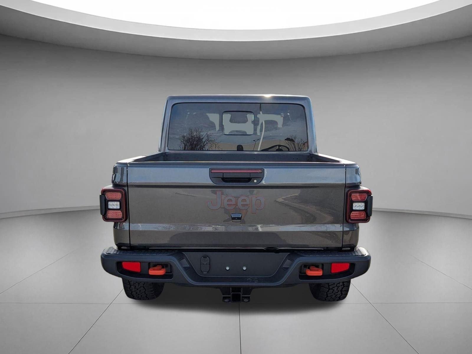New 2026 Granite Crystal Metallic Clear-Coat Exterior Paint Jeep Mojave 4x4 image 6