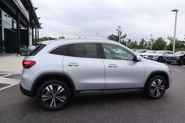 Certified Used 2025 Cirrus Silver Metallic Mercedes-Benz GLA 250 image 3