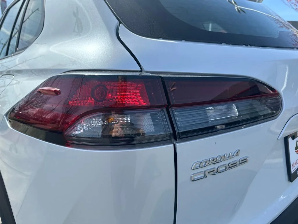 2026 Toyota Corolla Cross L - Photo 9