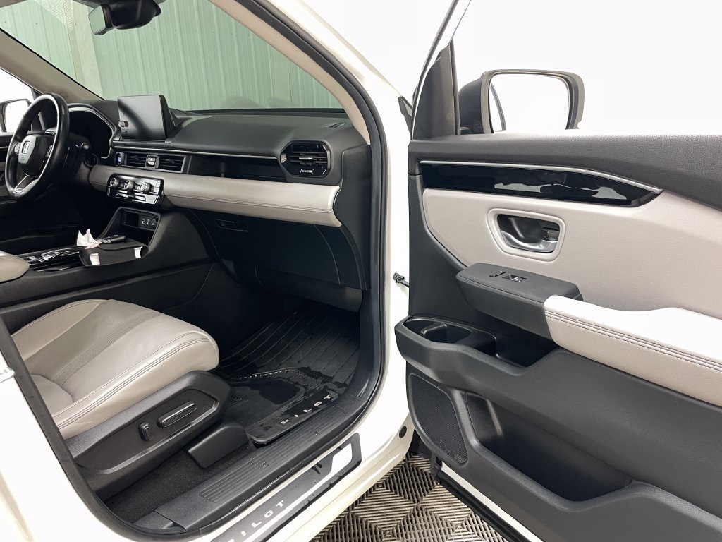 2025 Honda Pilot EX-L - Photo 36