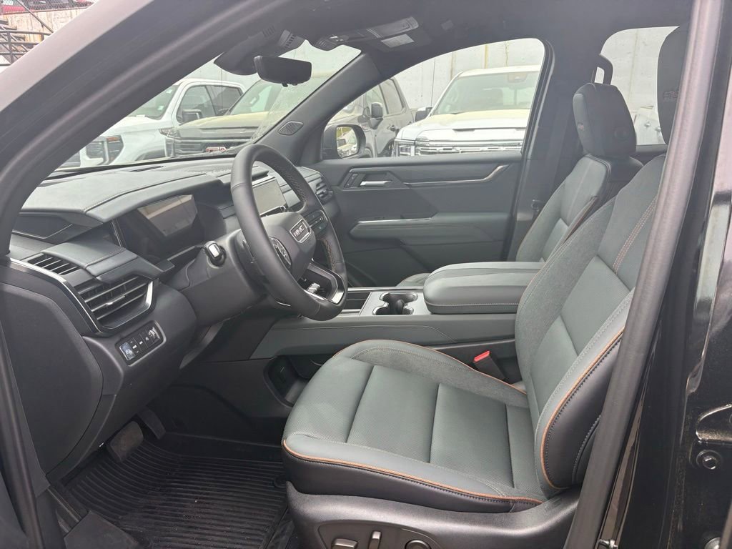 2026 GMC Acadia AT4 - Photo 6