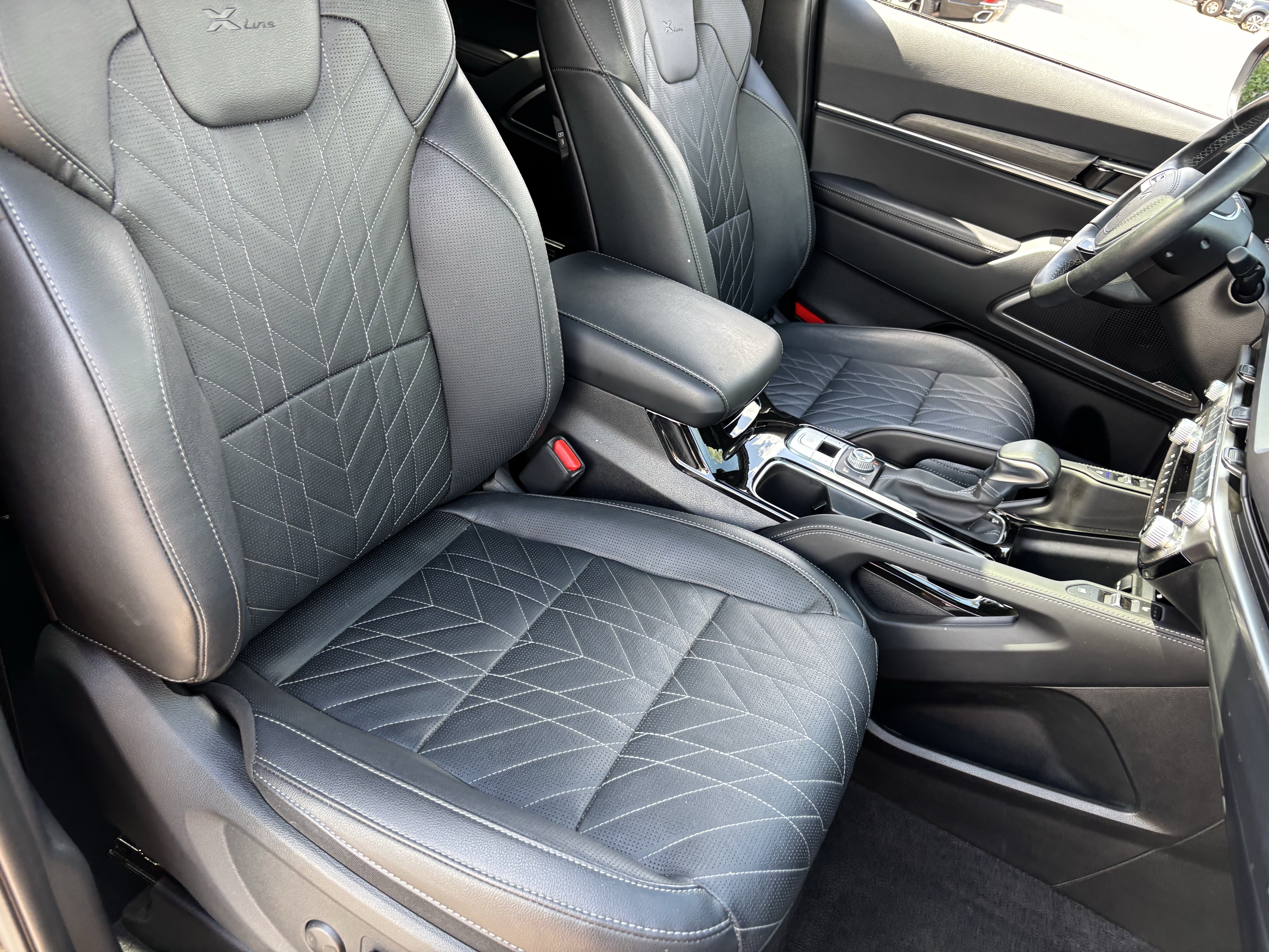 Certified Used 2025 Panthera Metal Kia EX X-Line image 8