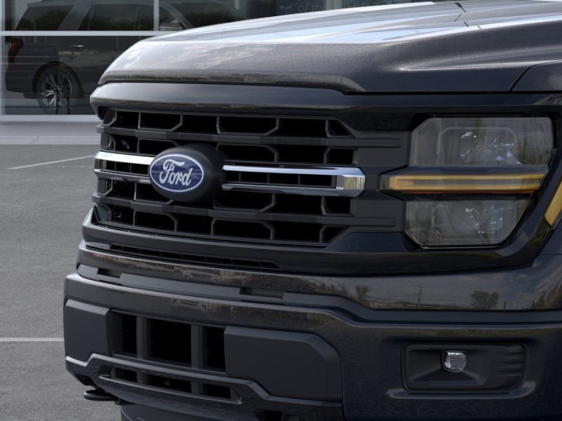 New 2026 Agate Black Metallic Ford XLT image 41