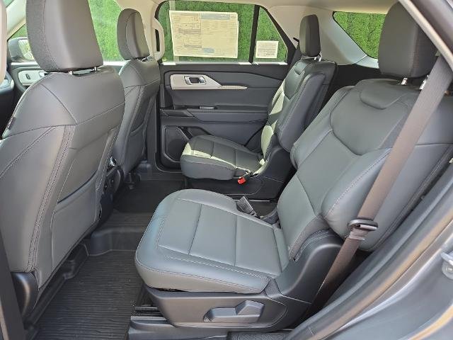 New 2026 Carbonized Gray Metallic Ford Active image 40
