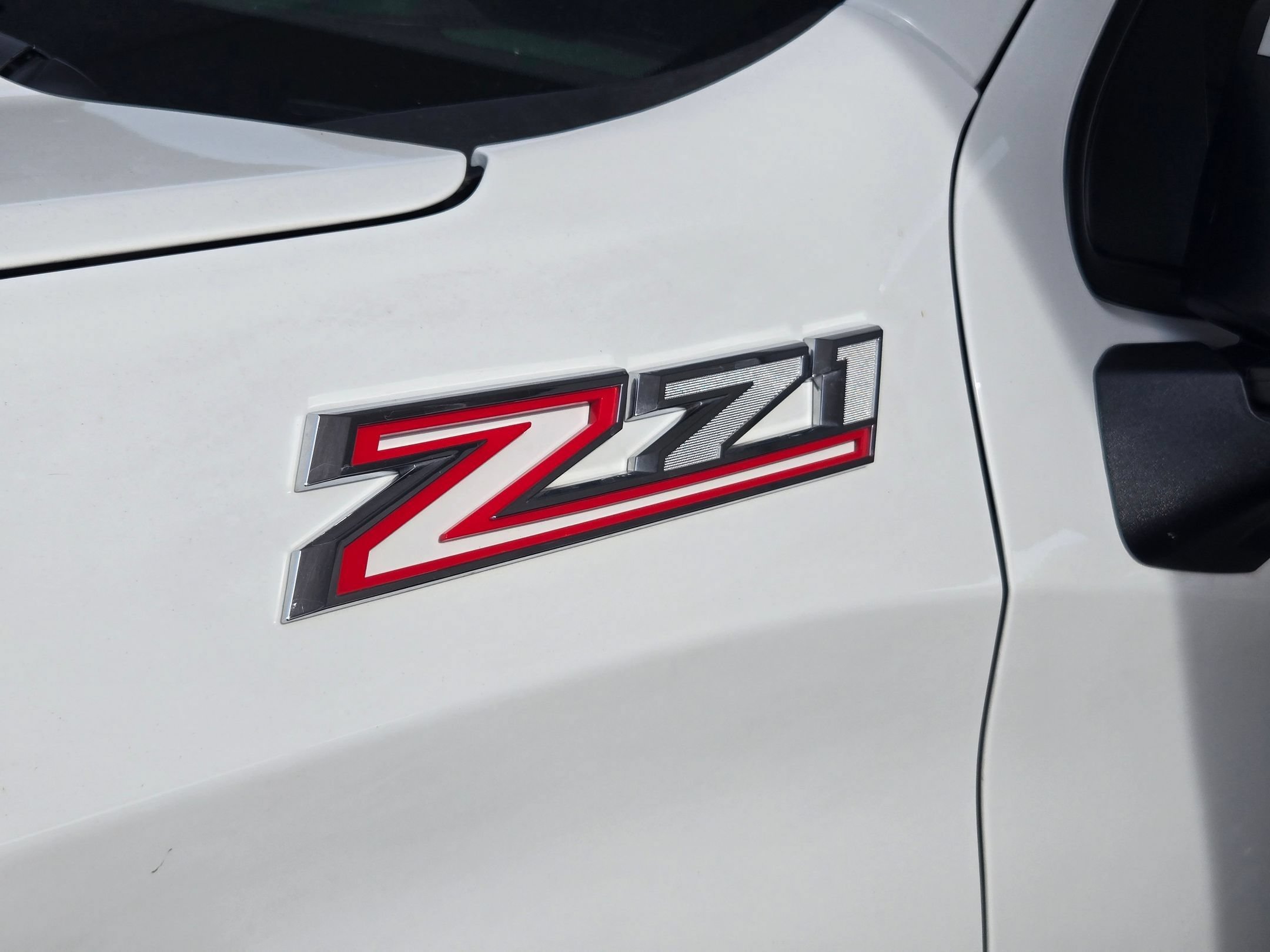 Used 2026 Summit White Chevrolet LT image 5