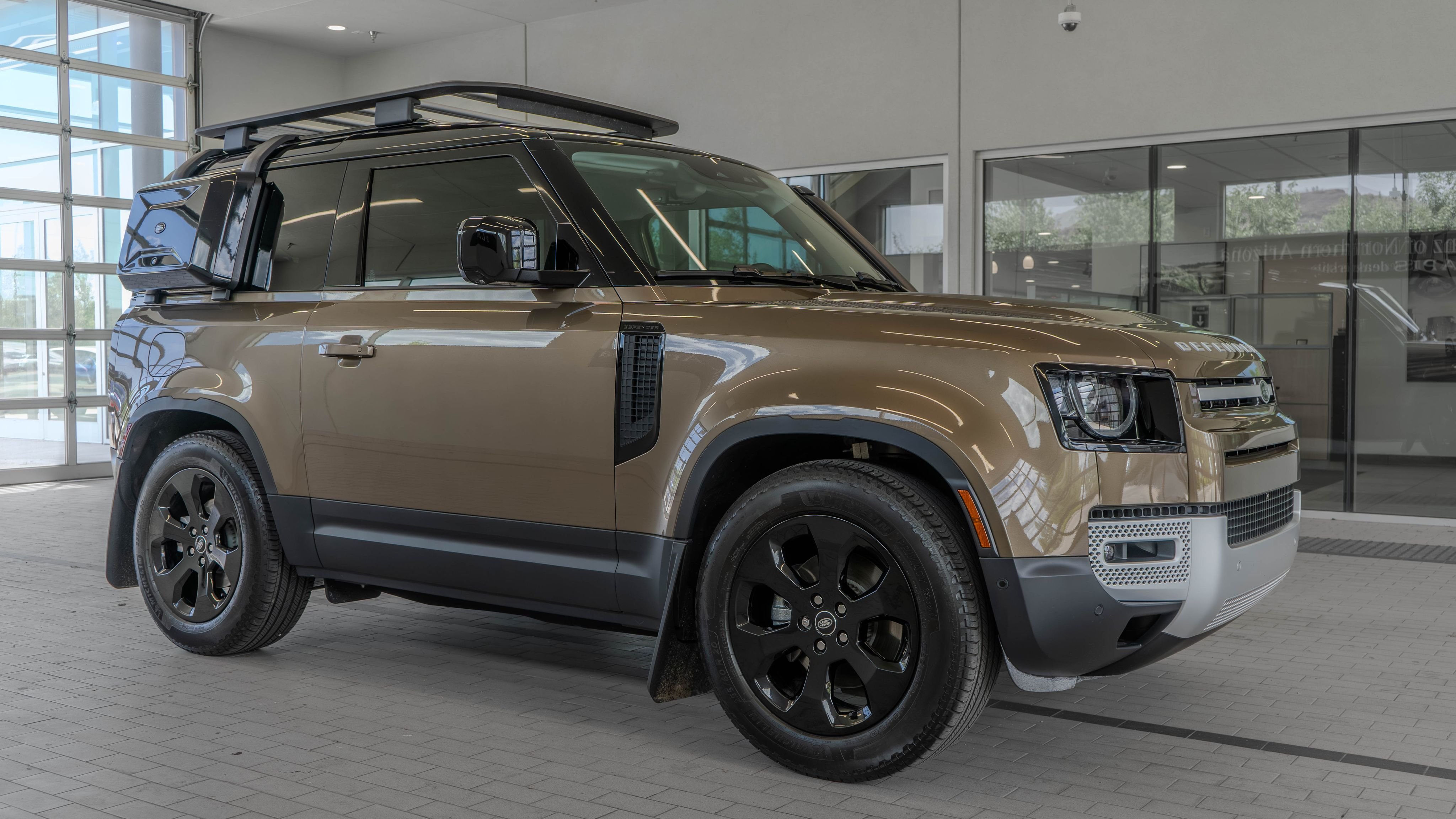 Used 2025 Gondwana Stone Metallic Land Rover S image 12