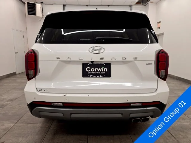 Used 2025 Hyper White Hyundai SEL image 4