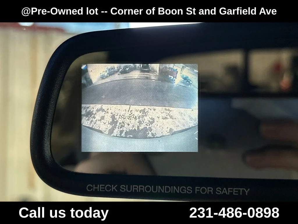 Used 2009 Silver Toyota Base image 25
