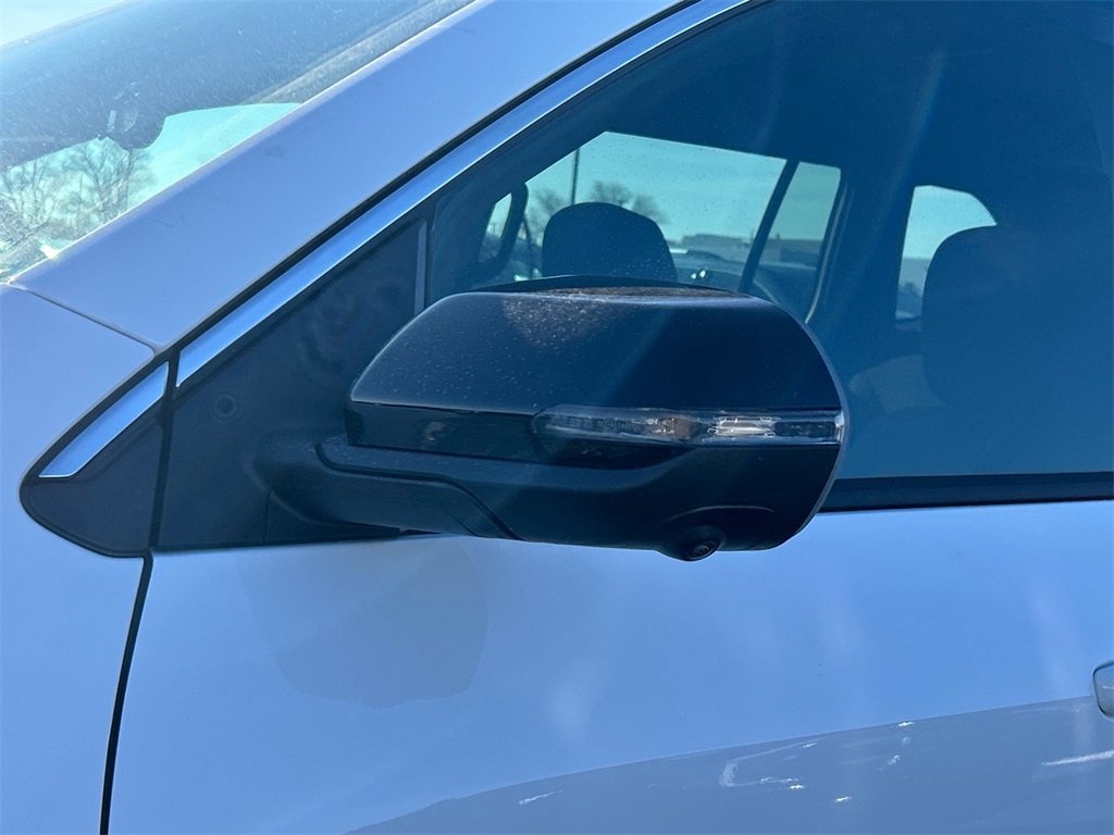 2026 GMC ACADIA - Image 11