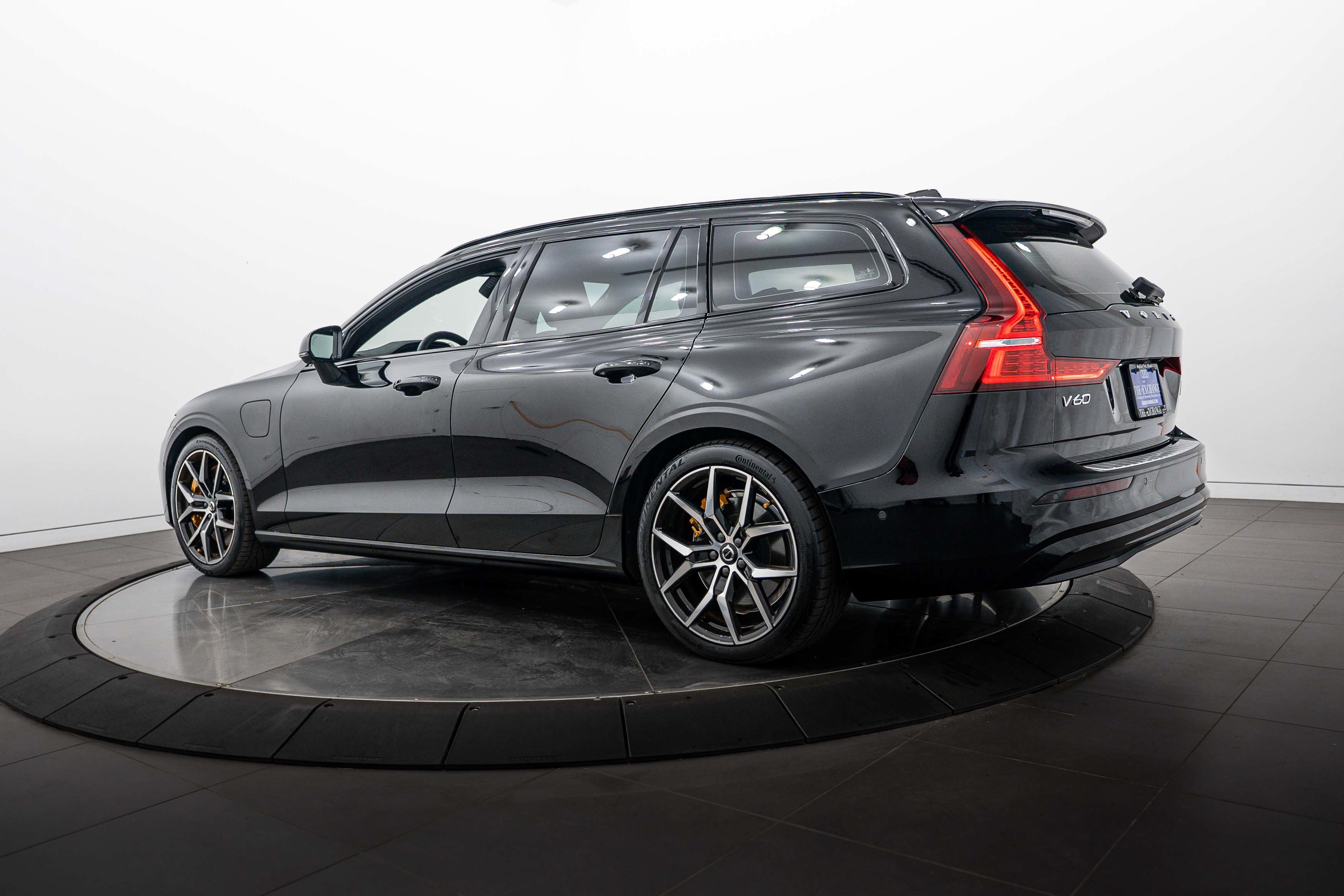 Used 2024 Onyx Black Metallic Volvo Polestar Engineered image 5