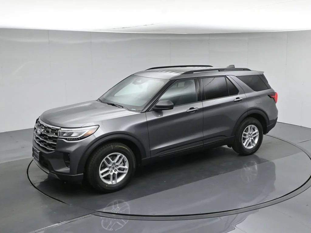 New 2027 Carbonized Gray Metallic Ford Active image 41