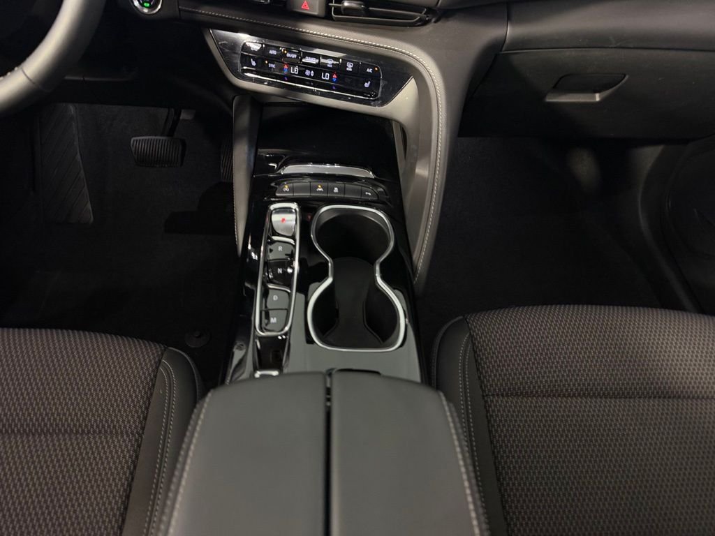 Used 2023 White Buick Preferred image 16
