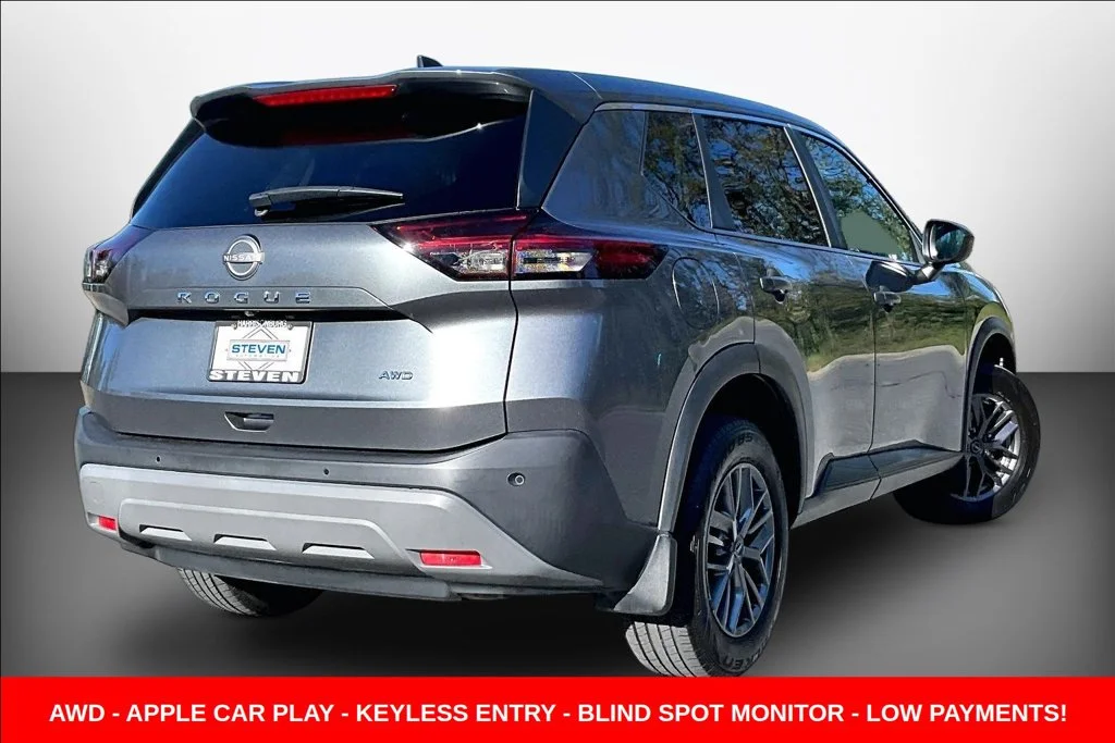 Used 2023 Gray Nissan S image 6