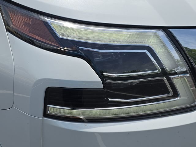 Used 2023 White Nissan SV image 7