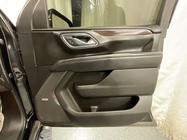 Used 2023 Black Chevrolet Z71 image 22