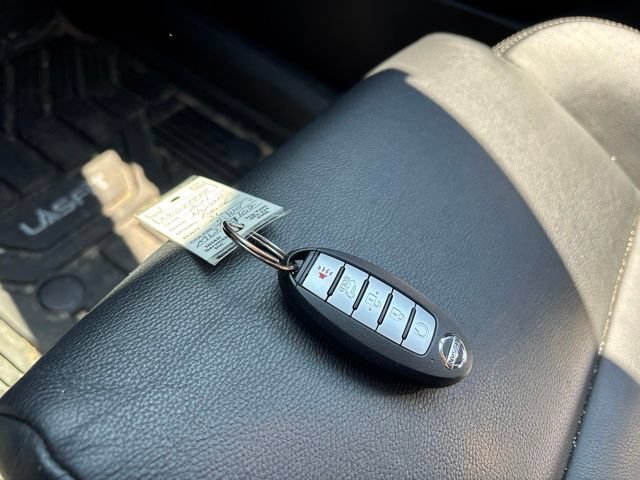 Certified Used 2021 Brilliant Silver / Black Nissan SL image 22
