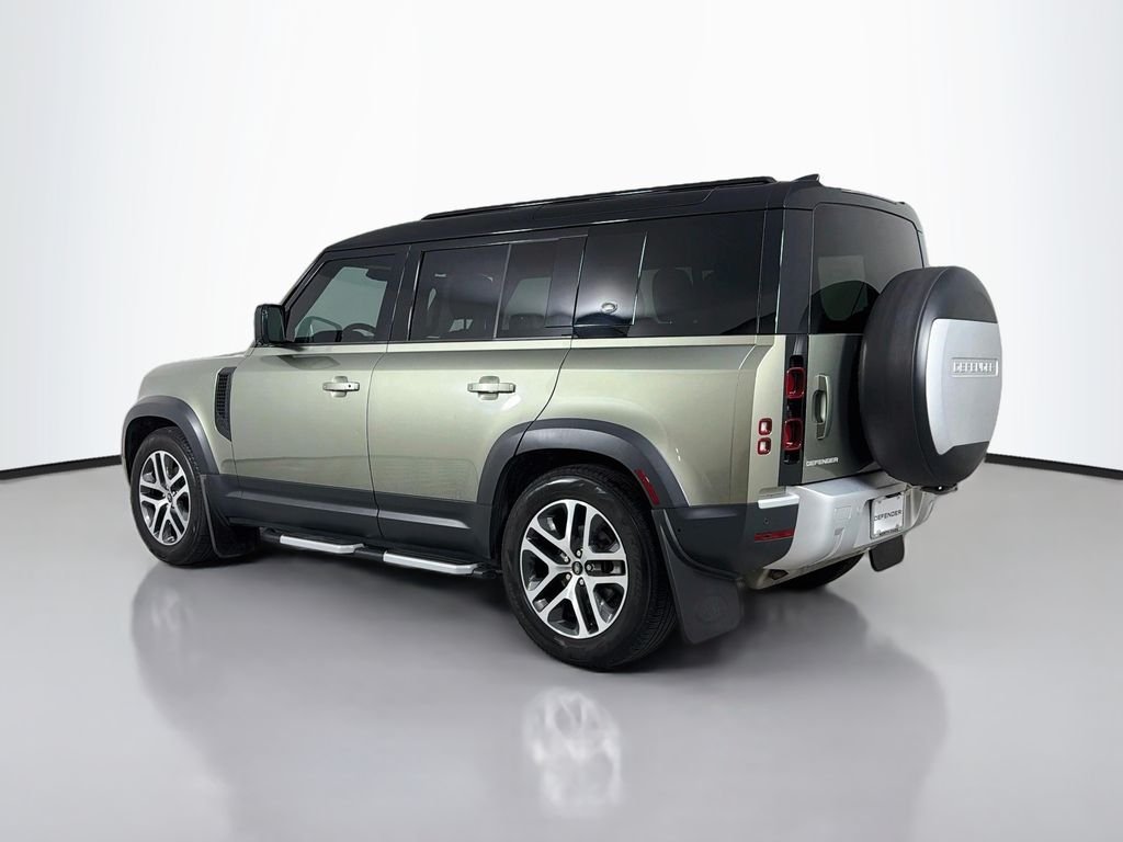 Used 2022 Green Land Rover S image 7