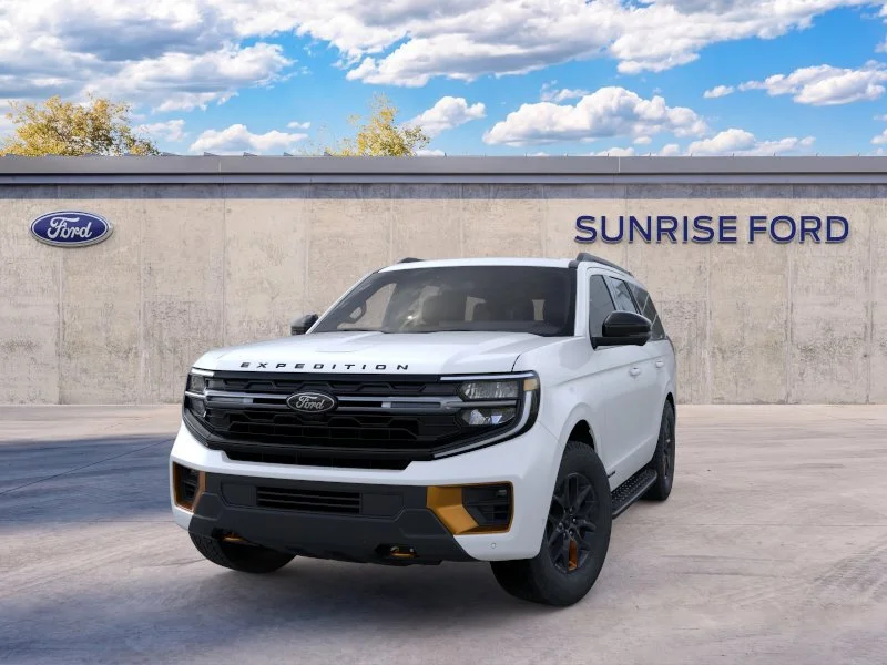 New 2026 Star White Metallic Tri-Coat Ford Tremor® image 2