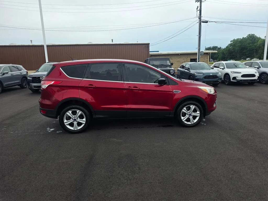 Used 2013 Ford Escape SE with VIN 1FMCU9G98DUD27265 for sale in Dover, OH