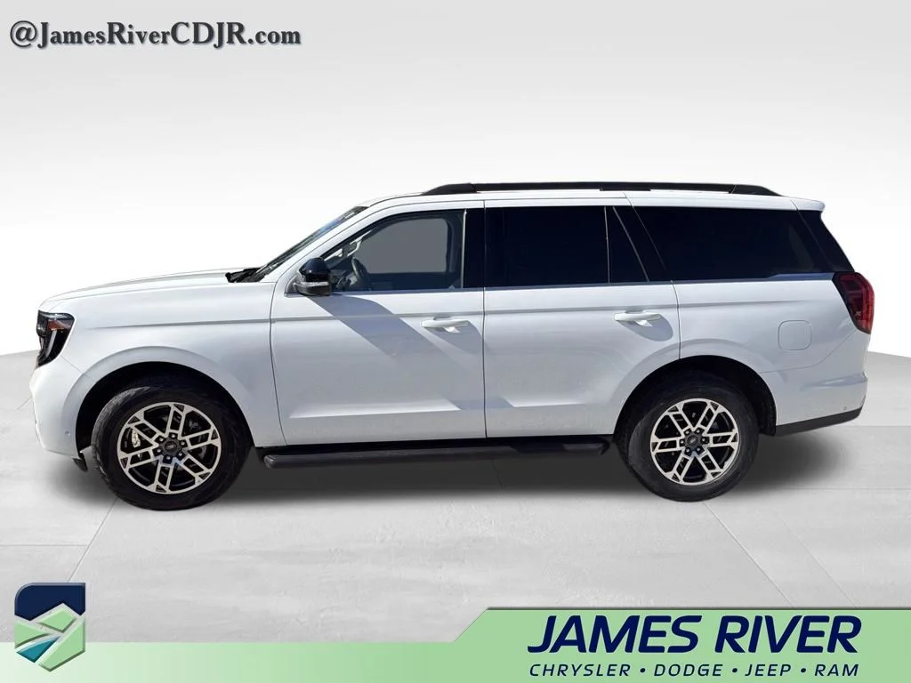 Used 2025 White Ford Active image 9
