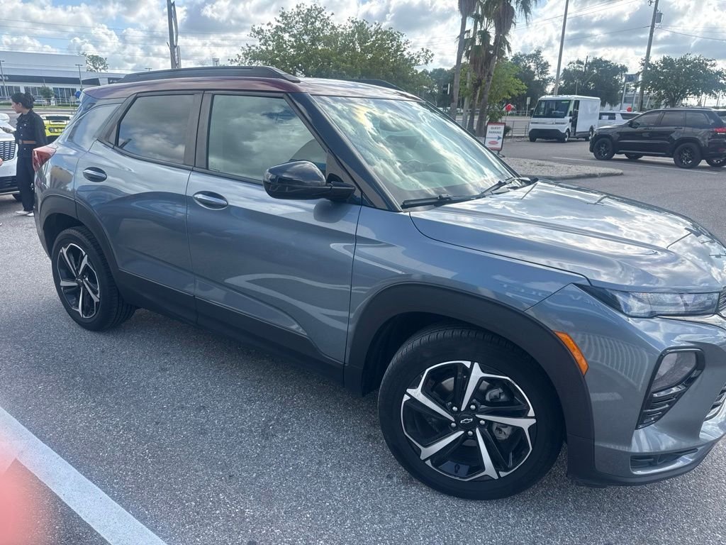 Used 2022 Gray Chevrolet RS image 3