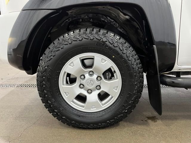 Used 2009 White Toyota PreRunner image 22