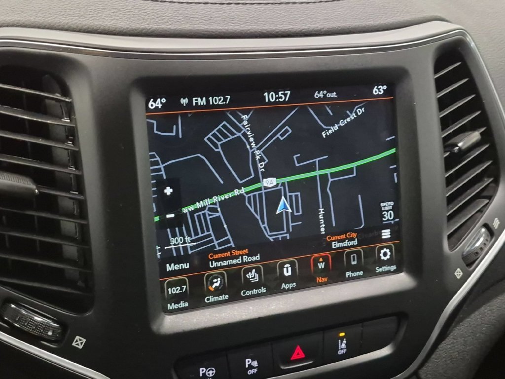 Used 2023 Gray Jeep Altitude image 17