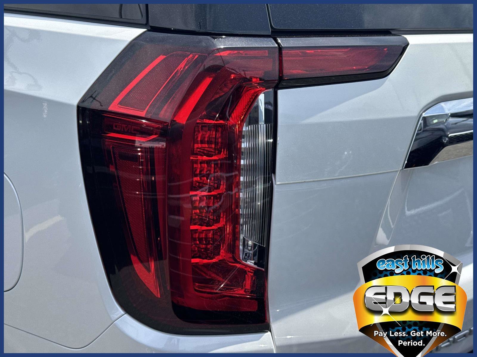 2023 GMC Yukon SLT - Photo 9