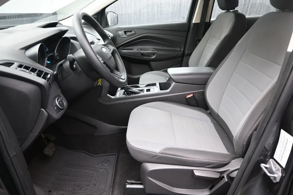 Used 2019 Gray Ford S image 17