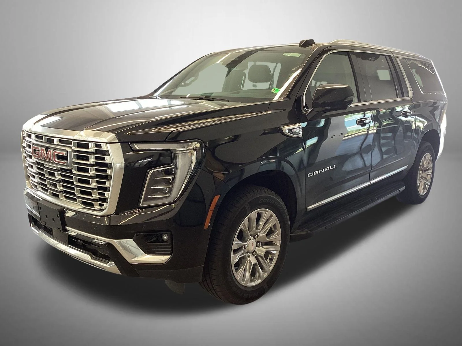 2025 GMC Yukon Denali AWD's photo