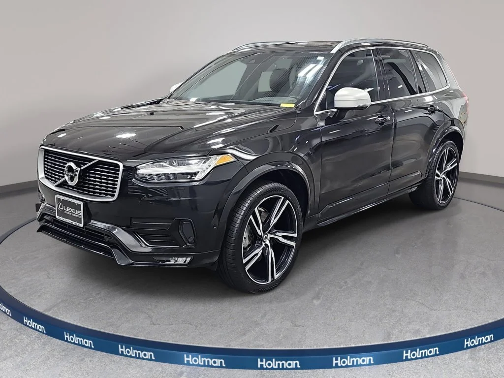 Used 2017 Black Volvo T6 R-Design image 1