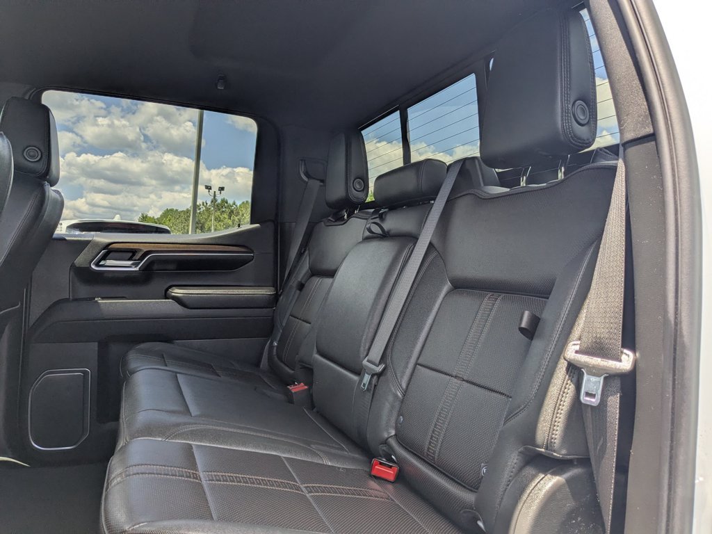 Used 2023 Iridescent Pearl Tricoat Chevrolet High Country image 25