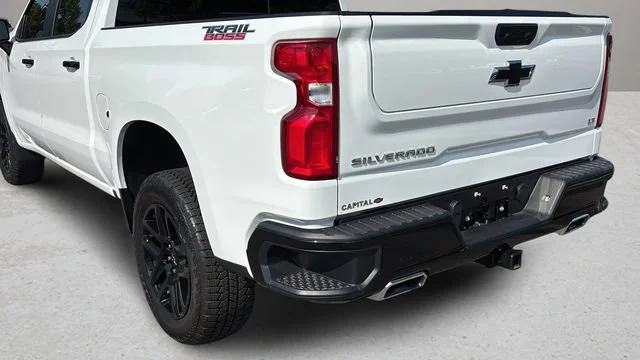 Used 2025 Summit White Chevrolet LT Trail Boss image 36