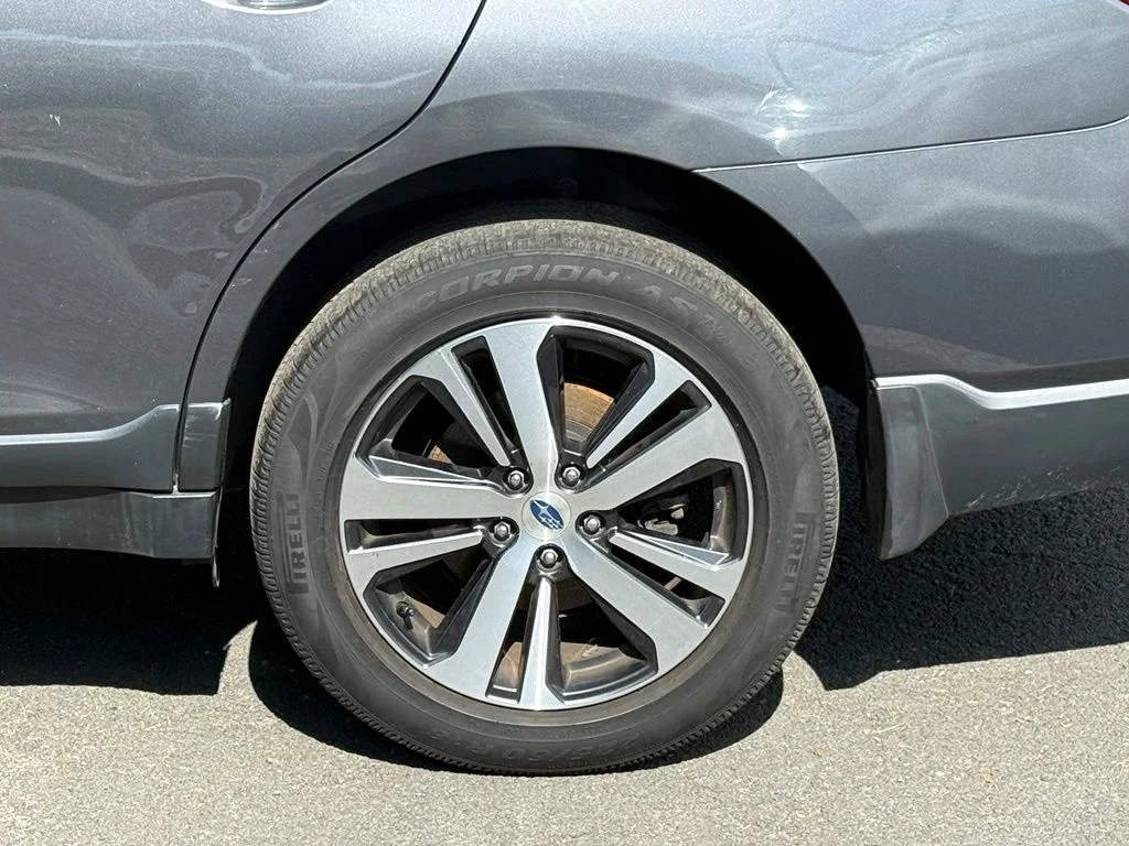 Used 2018 Magnetite Gray Metallic Subaru 2.5i image 10