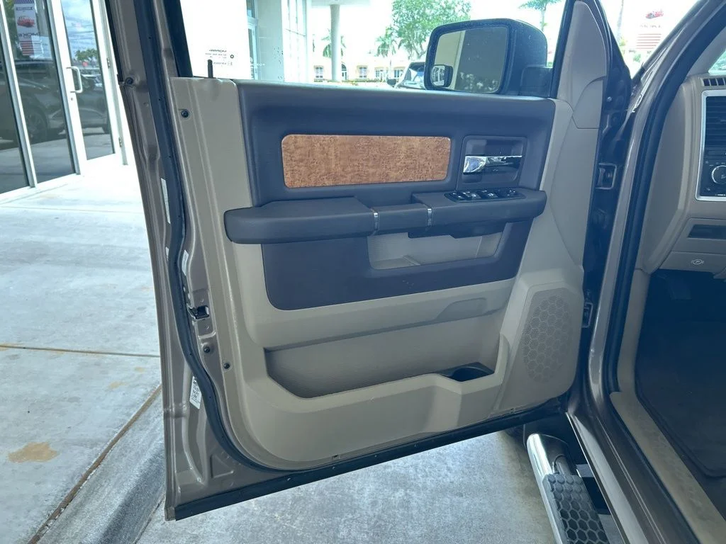 Used 2010 Beige Ram SLT image 39