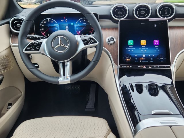 New 2027 Polar White Mercedes-Benz GLC 300 image 13