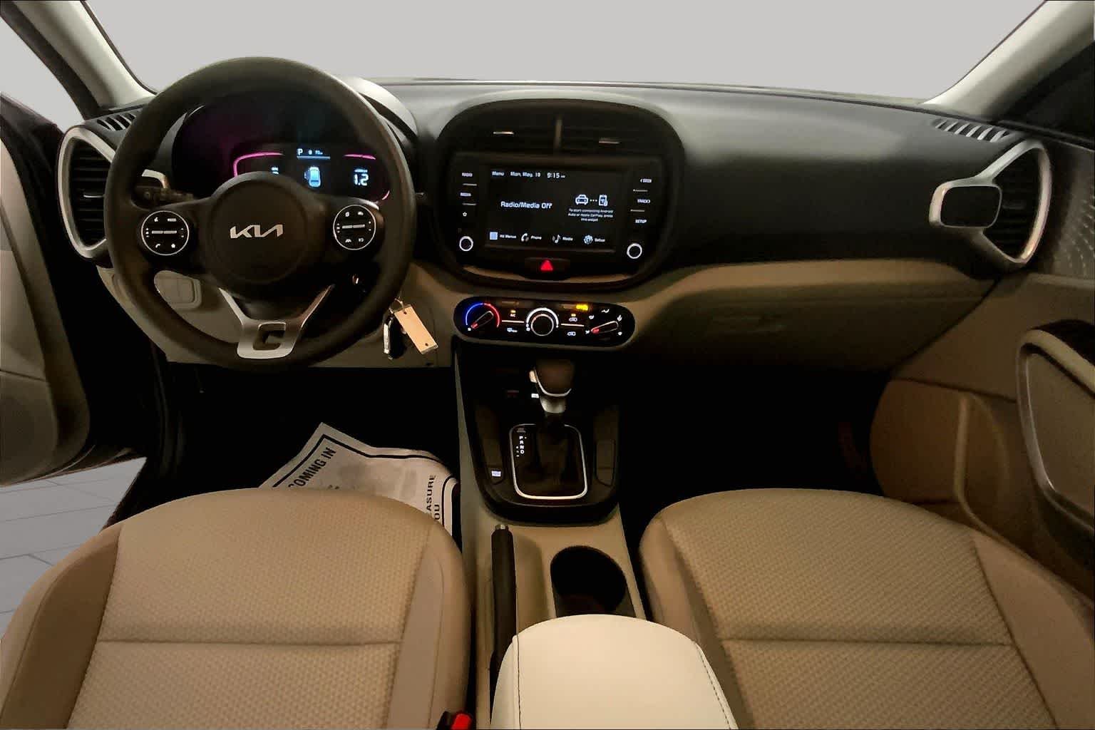 Used 2025 Gravity Gray Kia LX image 15