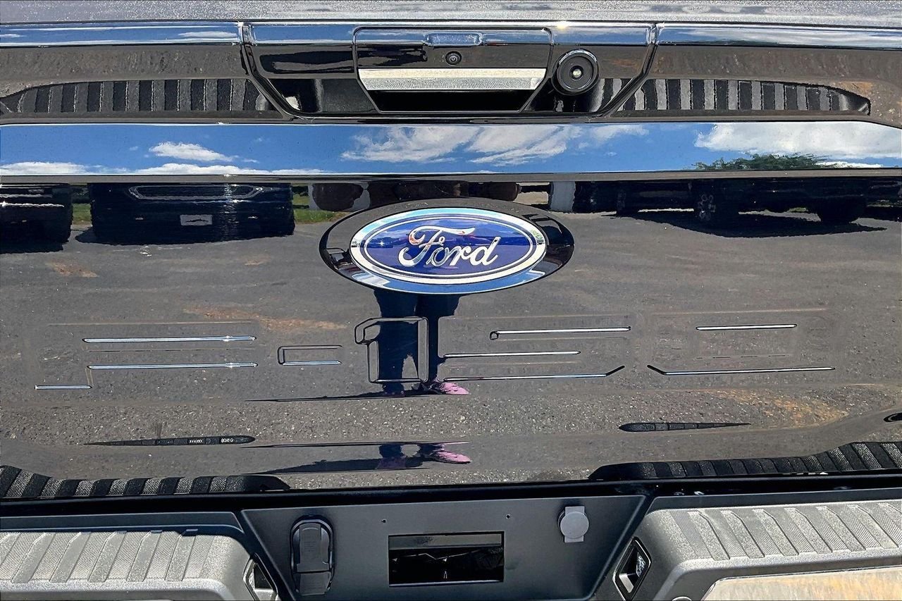 Used 2023 Agate Black Metallic Ford XLT image 27