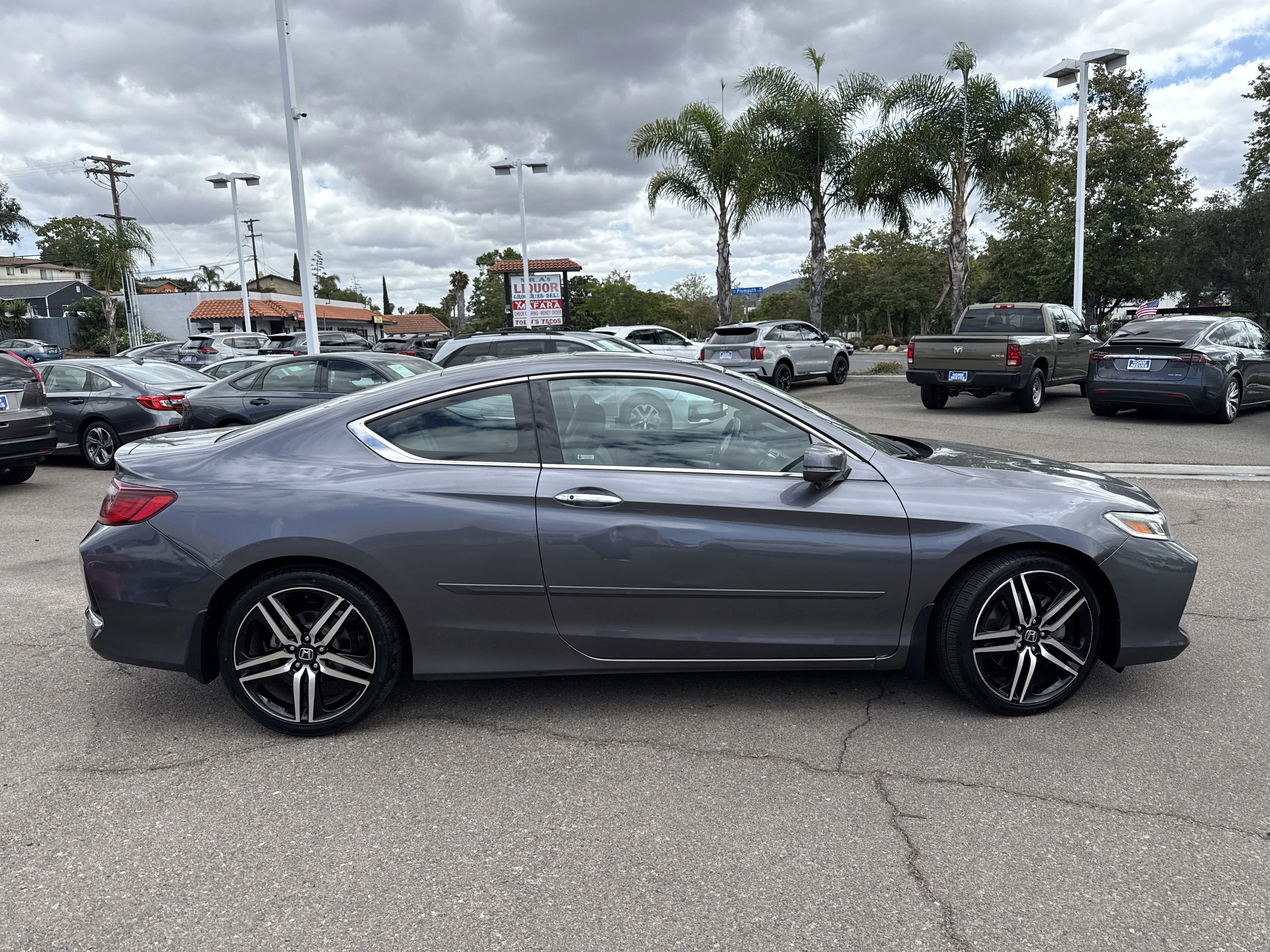 2017 Honda Accord Touring - Photo 6