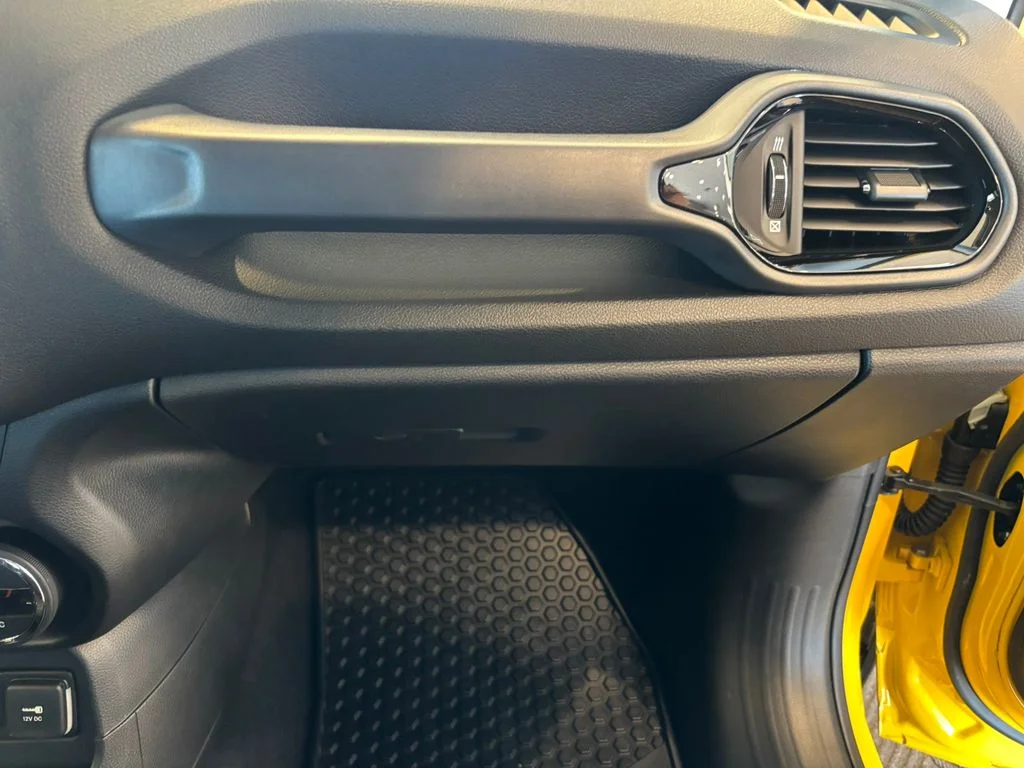 Used 2017 Yellow Jeep Latitude image 29
