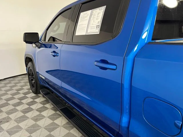 Used 2022 Blue Metallic GMC Elevation image 10